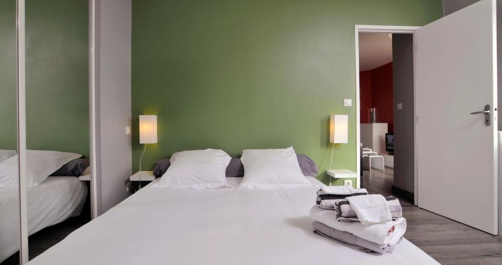 Appartement Le Saint Vincent - Les Balcons De La Cite قرقشونه الغرفة الصورة